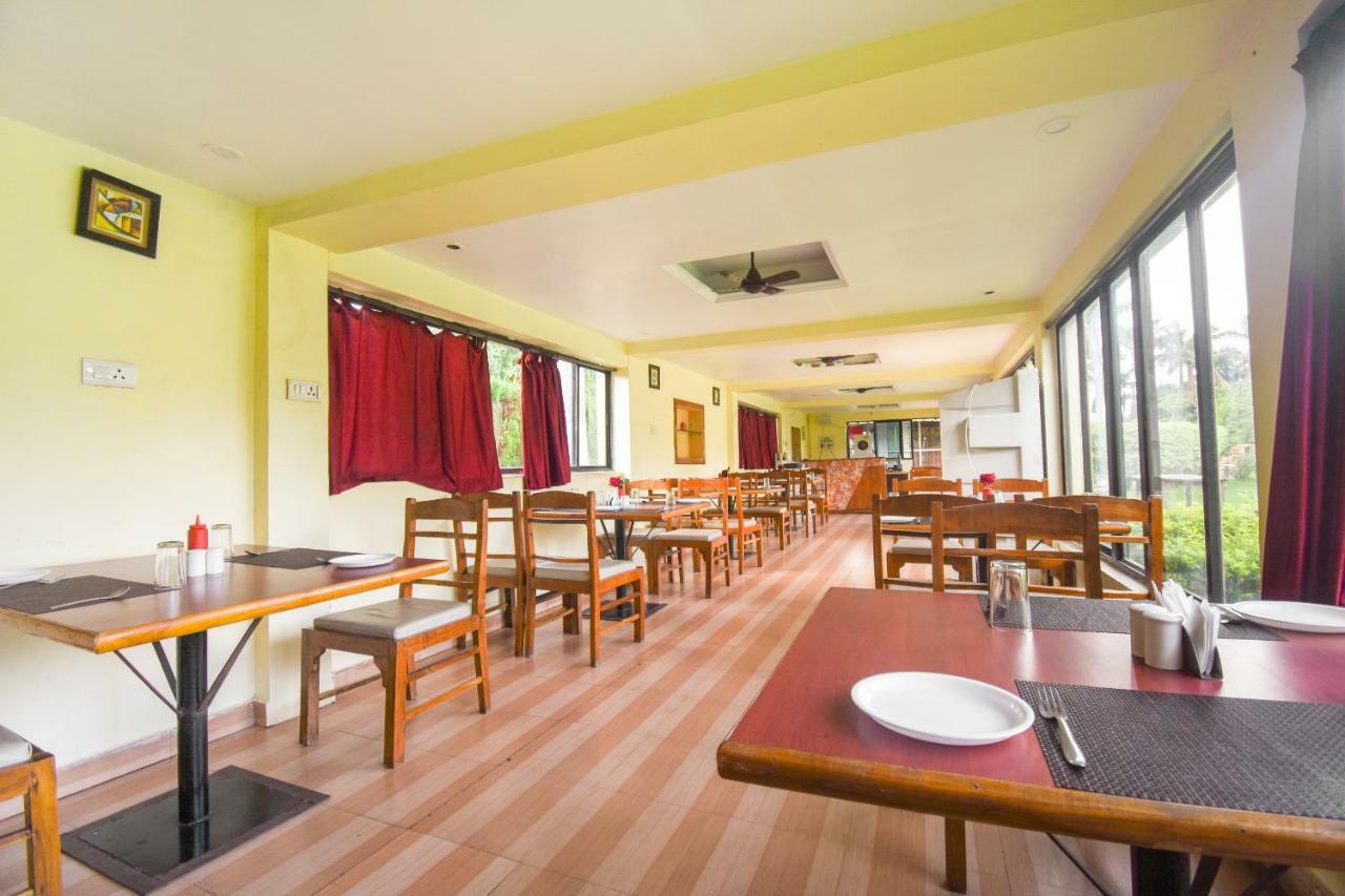Oyo 47464 Hotel The Country Club Bilāspur Esterno foto