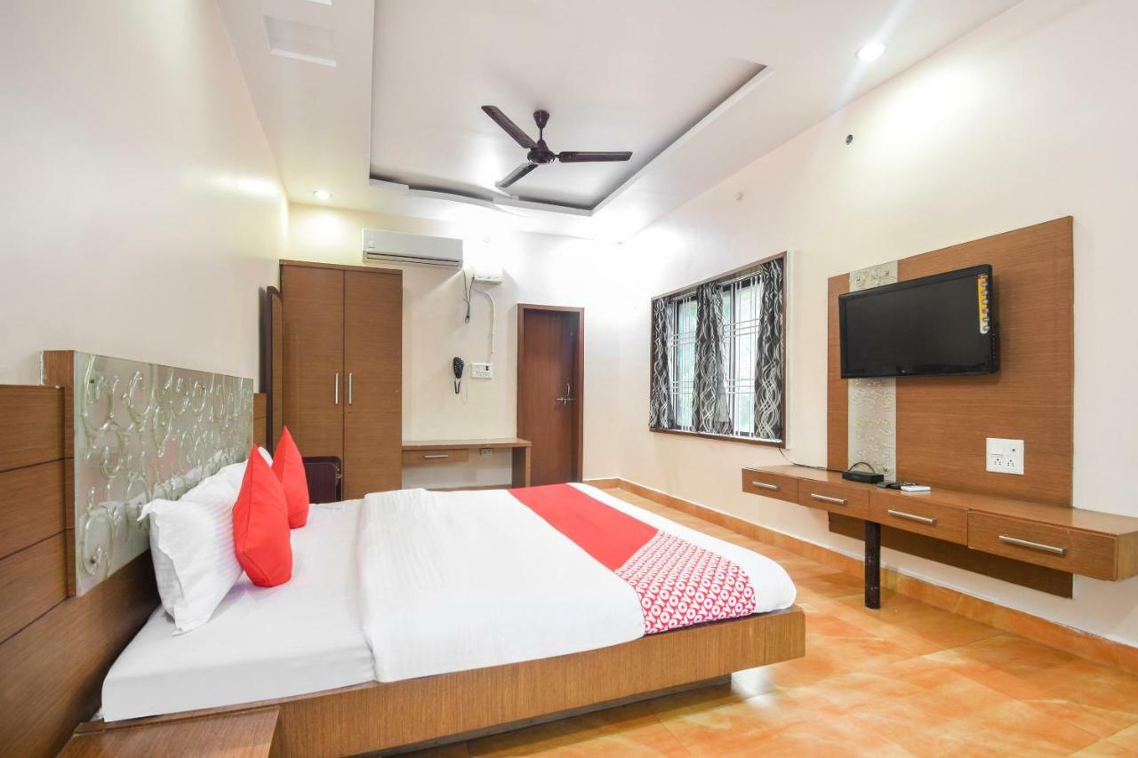 Oyo 47464 Hotel The Country Club Bilāspur Esterno foto