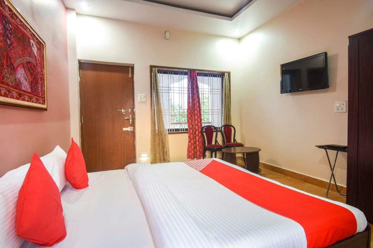 Oyo 47464 Hotel The Country Club Bilāspur Esterno foto
